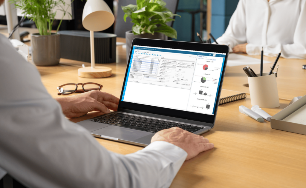 Ecrã do ERP Multi com funcionalidades específicas para gestão de produção, stocks e encomendas na indústria têxtil.