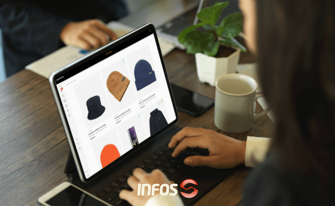 Exemplo de POS móvel da solução MAXIRETAIL da INFOS, combinando mobilidade, fidelização e integração em retalho.